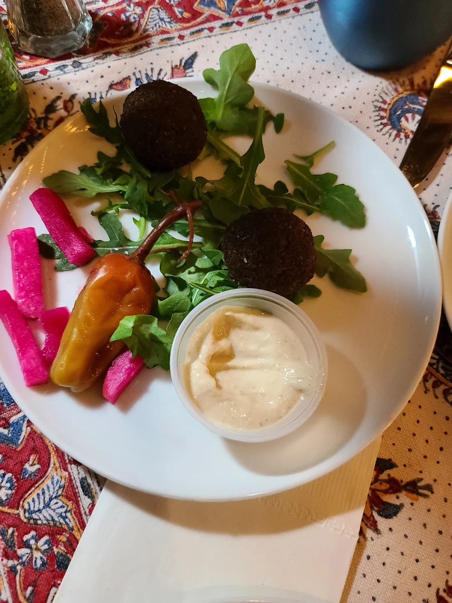 Pita Falafel Plate