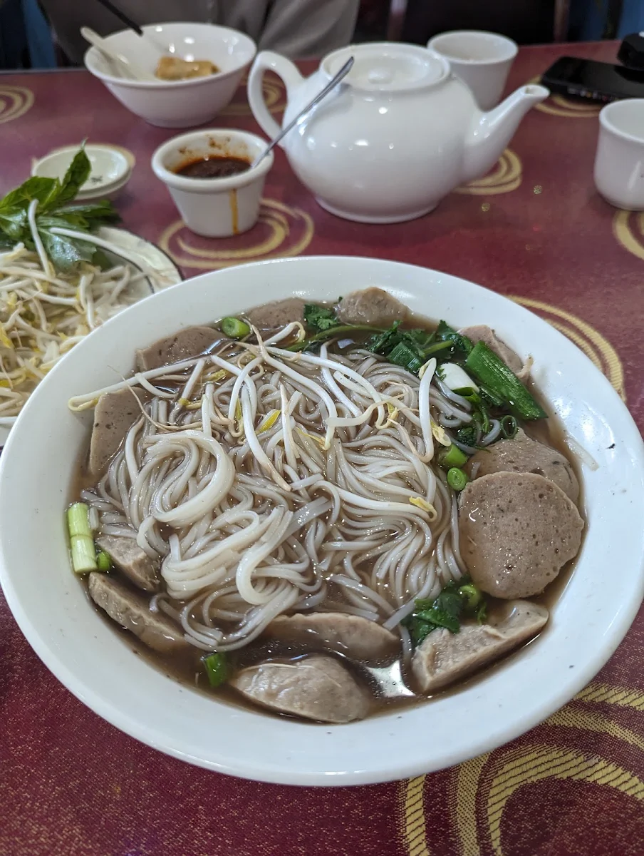 Beef Ball Rice Noodle Soup, Ding Ho Restaurant