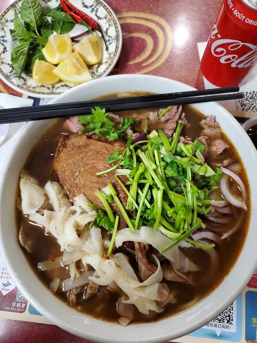 Deluxe Beef Noodle Soup