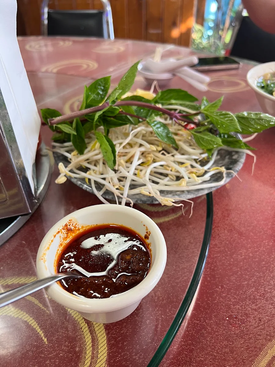 Highlights, Ding Ho Restaurant