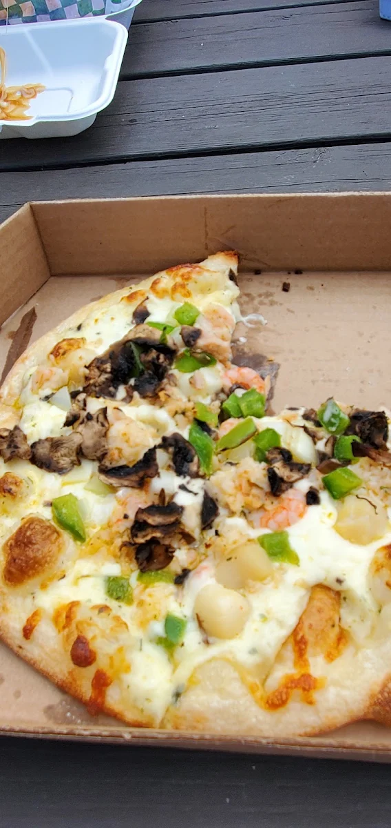 Seafood Pizza