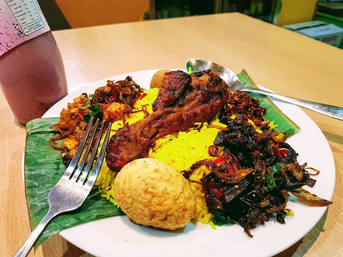 Chicken Rice Dish, Mathara Bath Kade