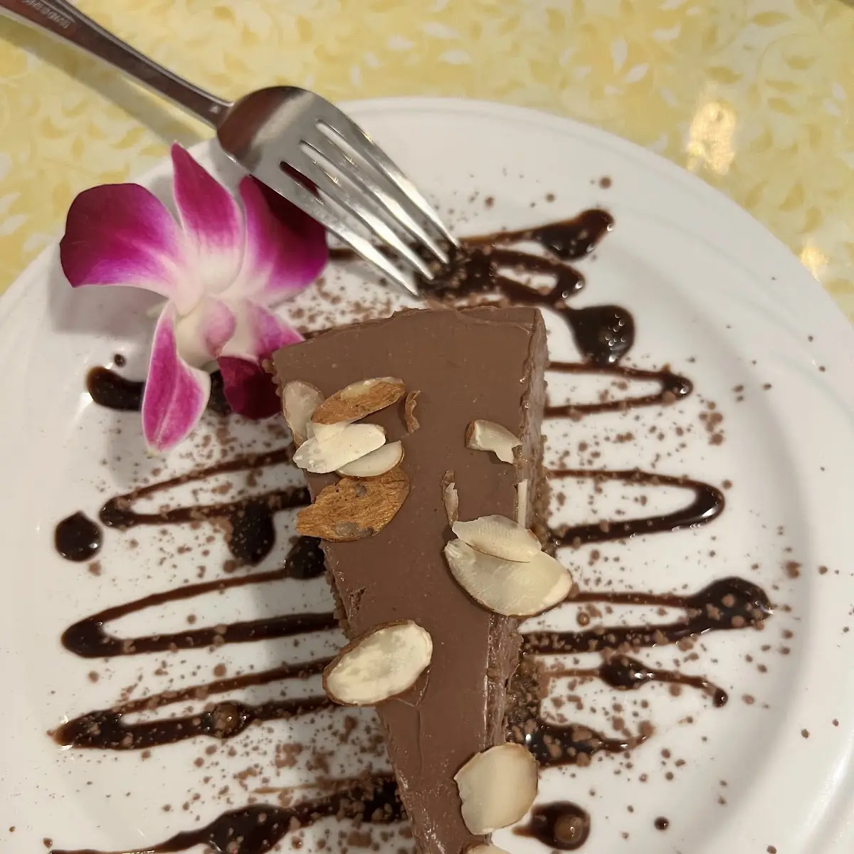 Vegan Chocolate Mousse Cake