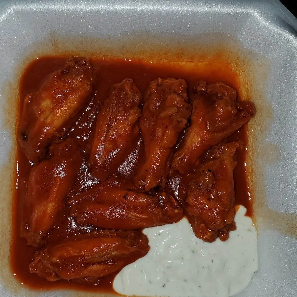 Chicken Wings w Hot Sauce