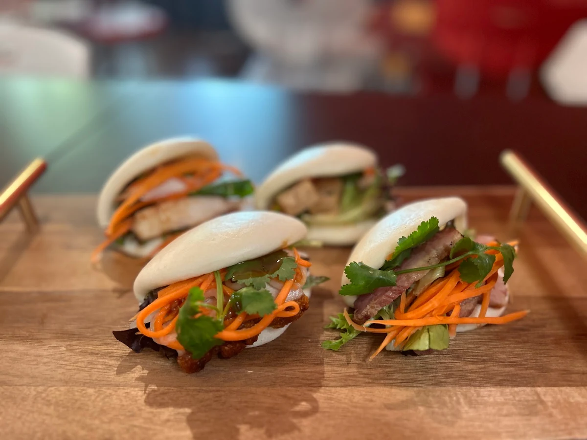 Highlights, Nguyen Pho & Banh Mi