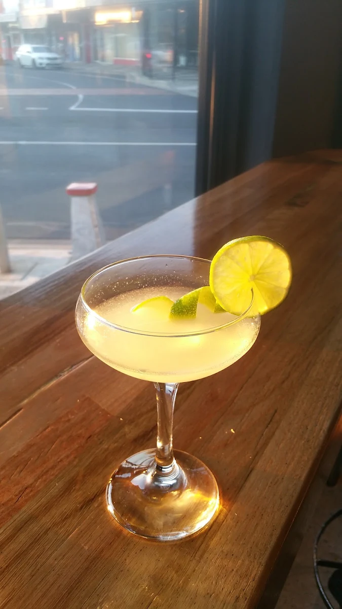 Highlights, Hawker Bar