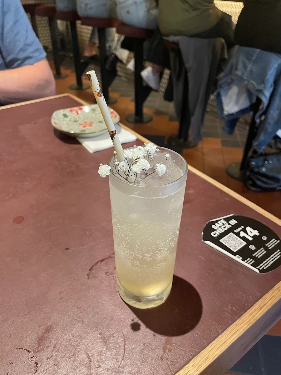 Highlights, Hawker Bar