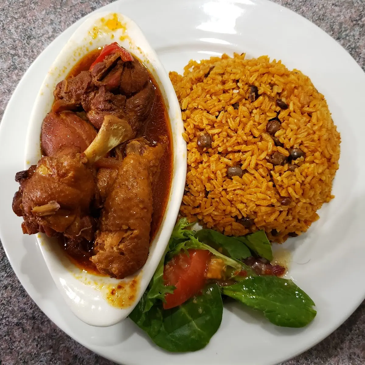 Pollo guisado