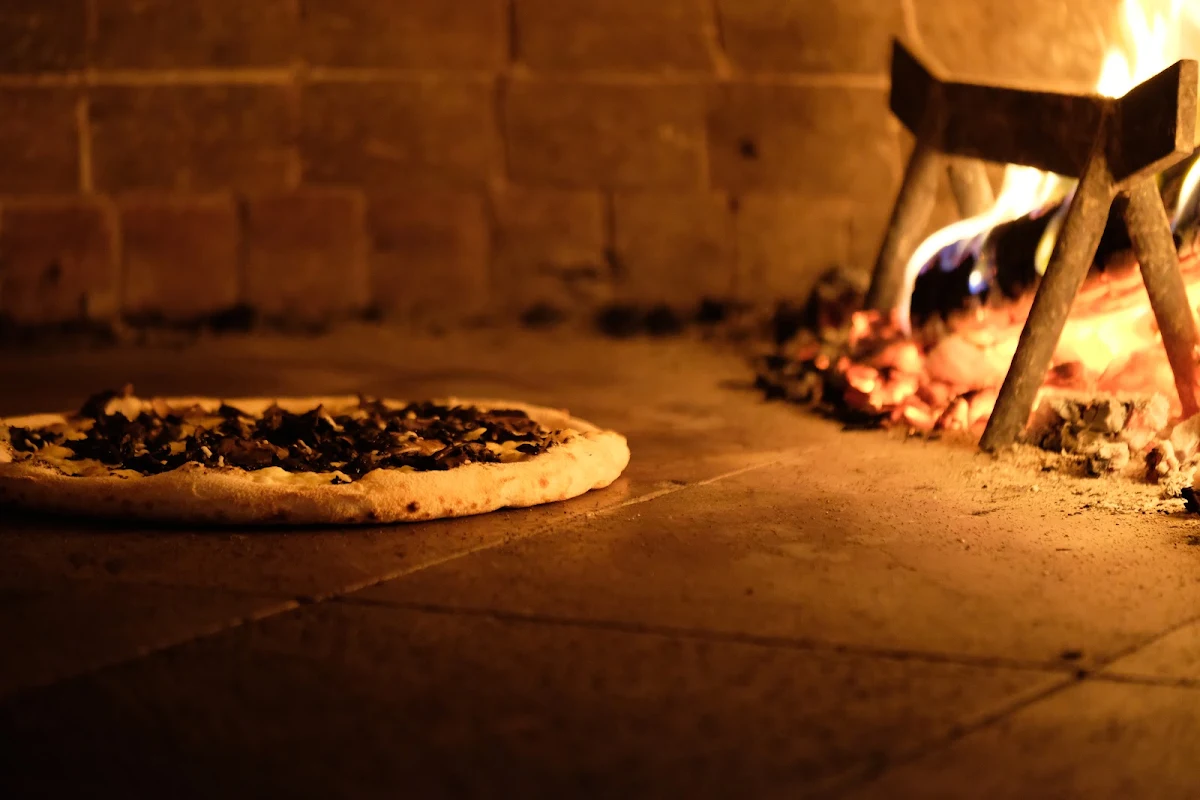 Highlights, Hepburn Pizza