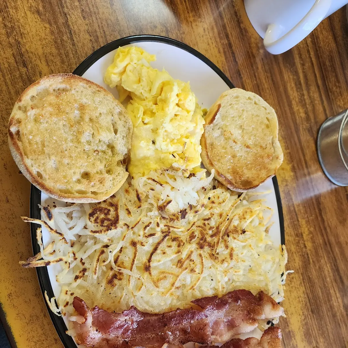 Scrambled Eggs with Hashbrowns and Bacon