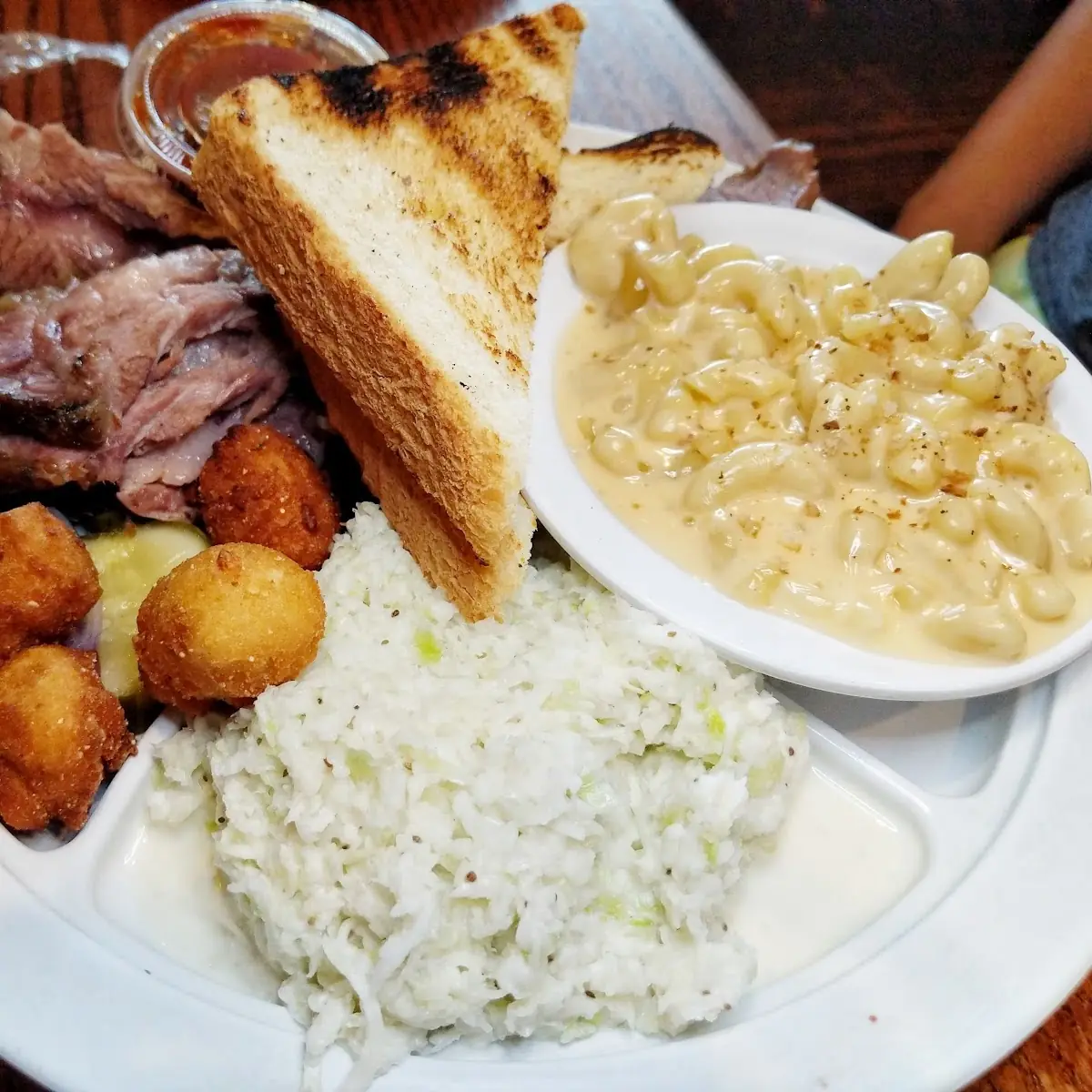 Brisket and Pulled Pork Plate
