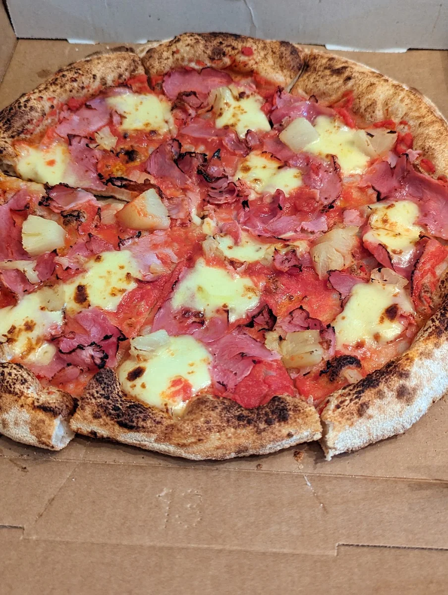 Ham and Pineapple, Alessio's Pizza