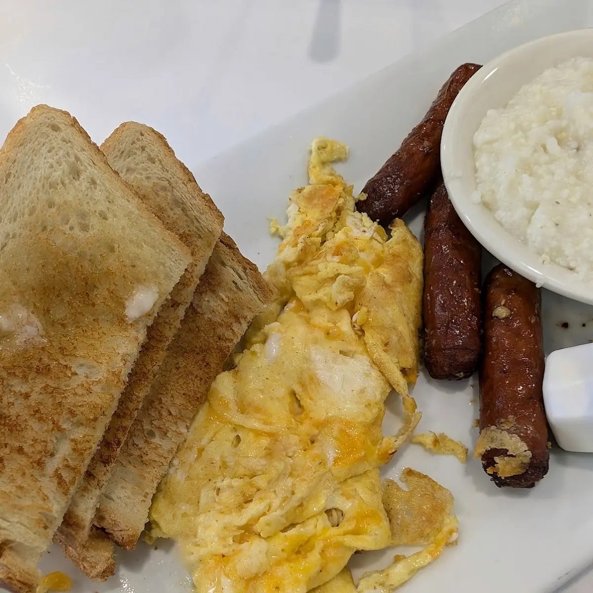 Classic Scrambled Egg Breakfat