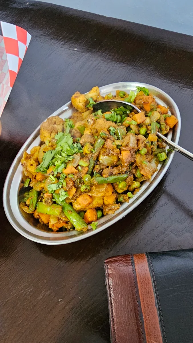Highlights, Noor Indian Restaurant & Cafe