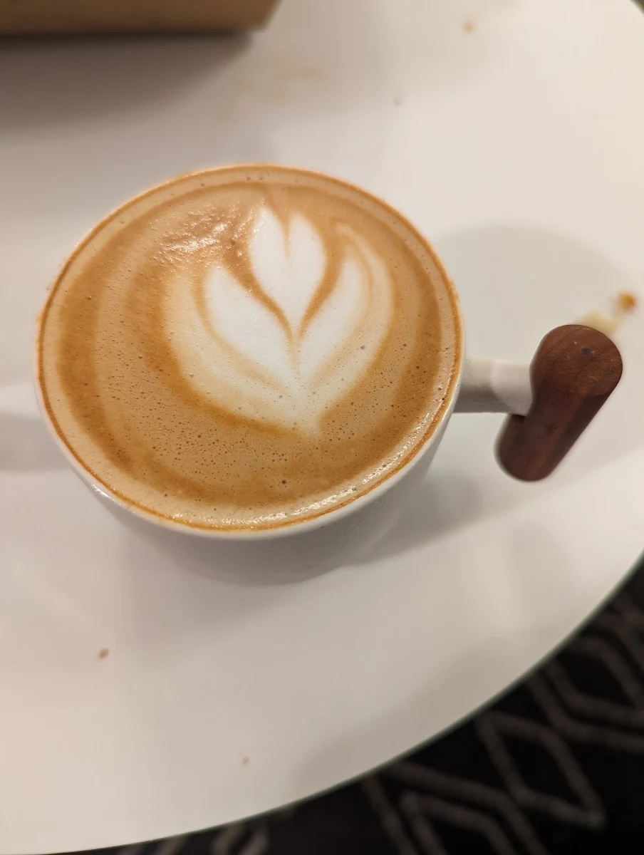 Sugar Free Vanilla Latte with Oatmilk