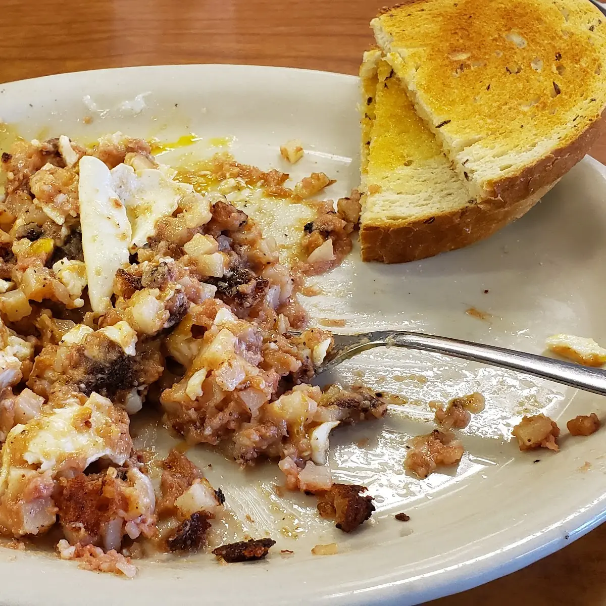 Corned Beef Hash and Eggs with Toast