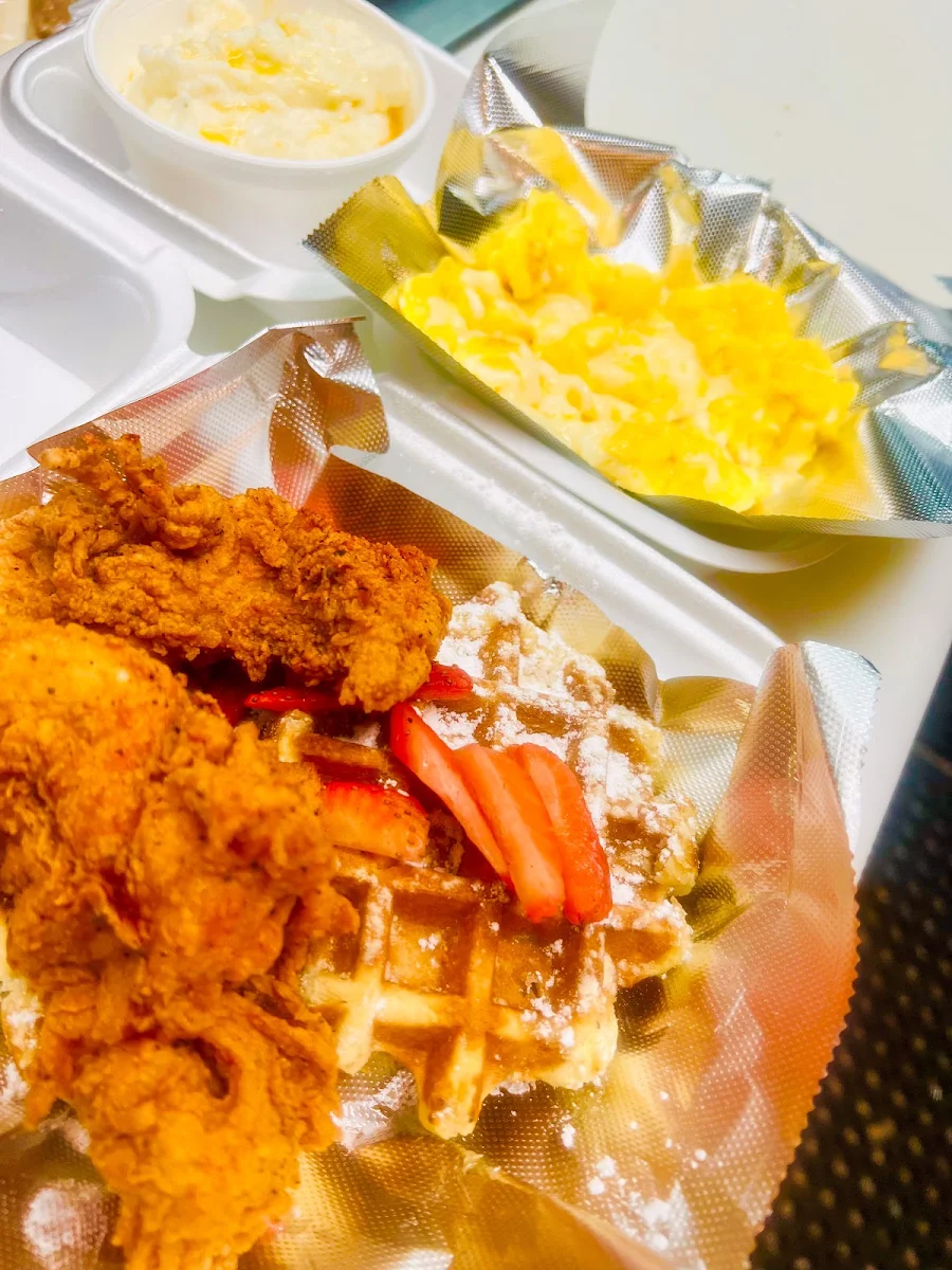 Chicken & Waffles Platter