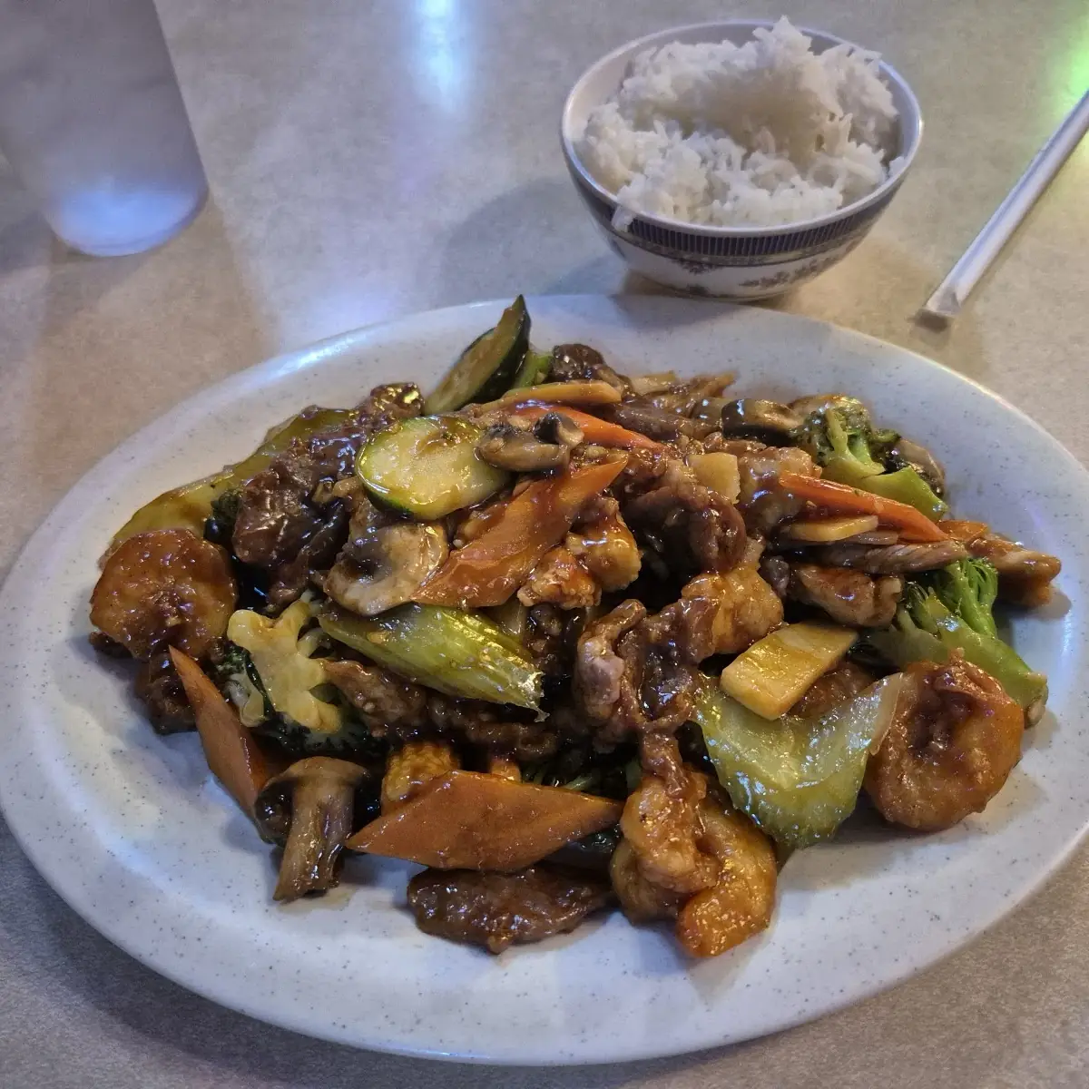 Shrimp Beef & Chicken in Garlic Sauce