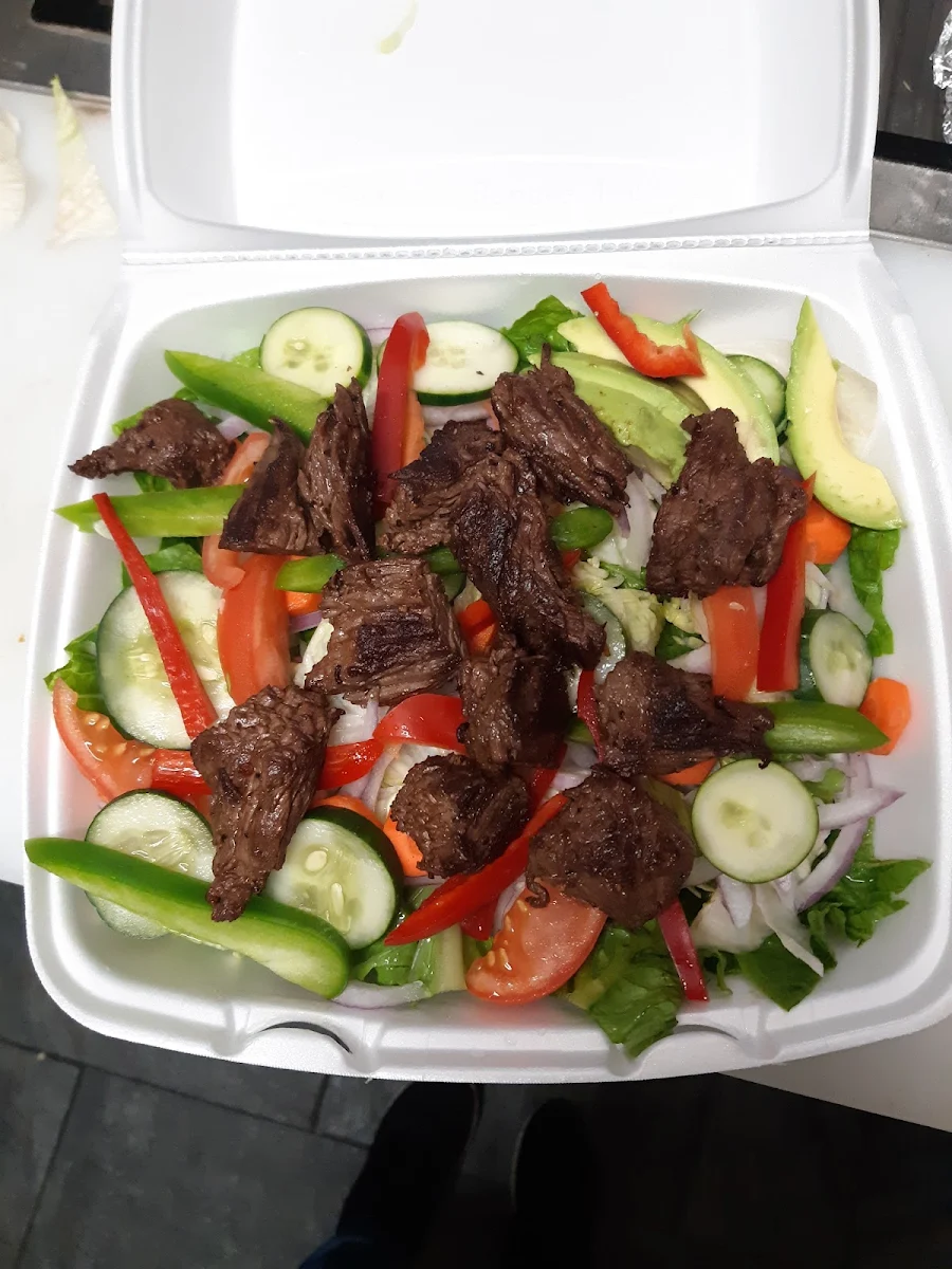 Garden Salad with Steak