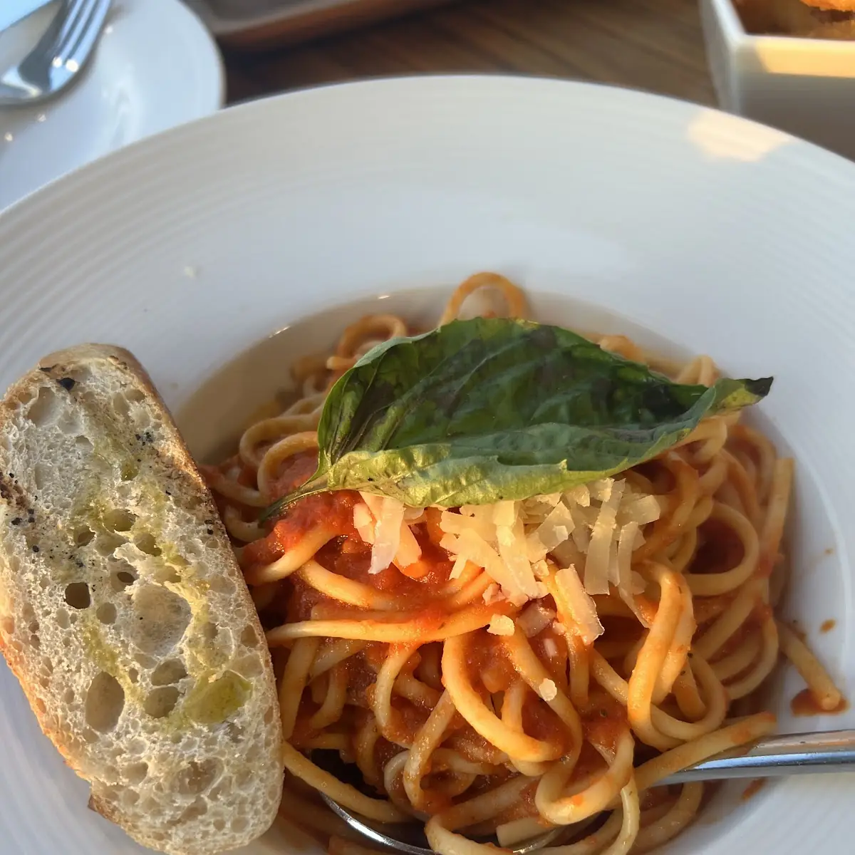 Spaghetti in Tomato Sauce