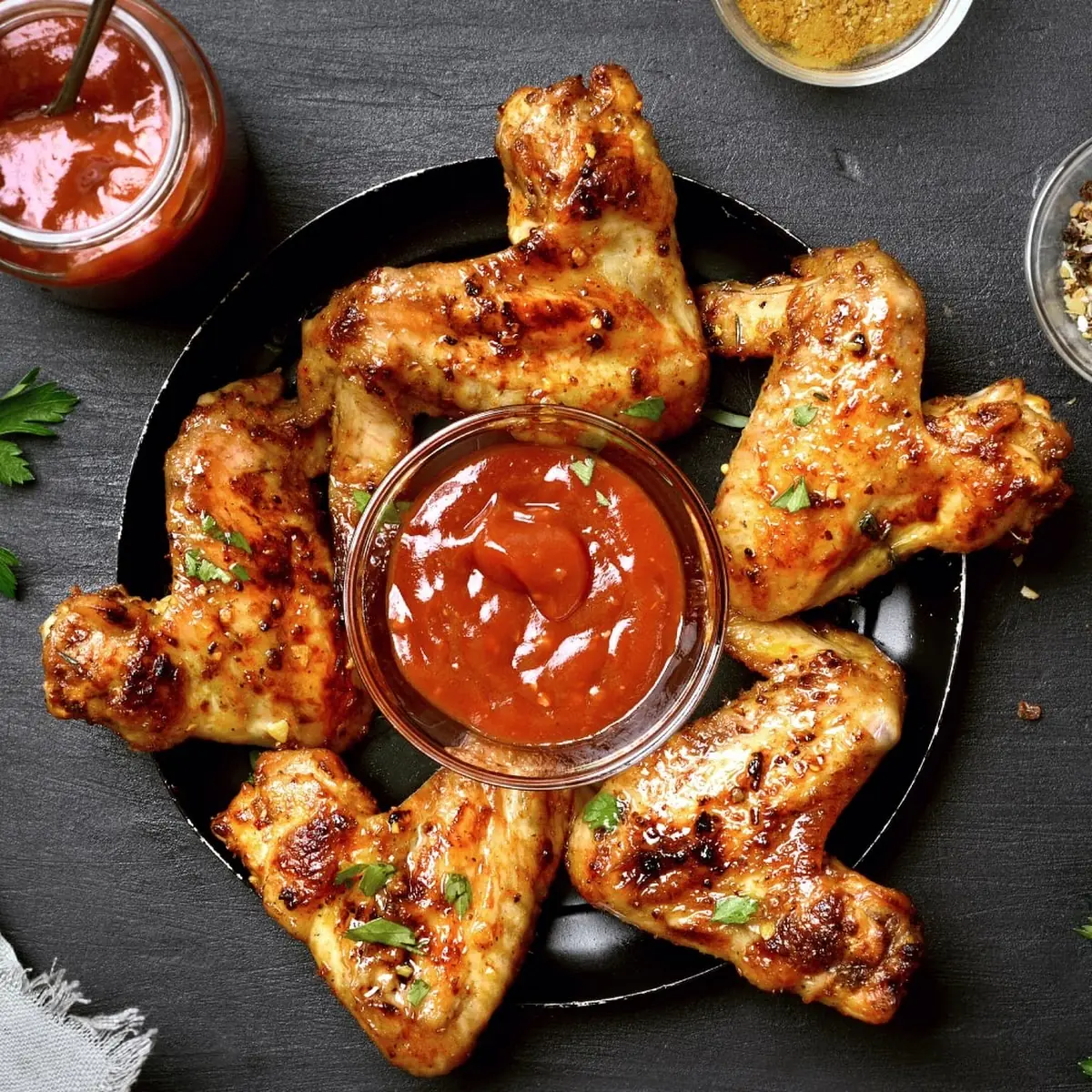6 Chicken Wings with Fries
