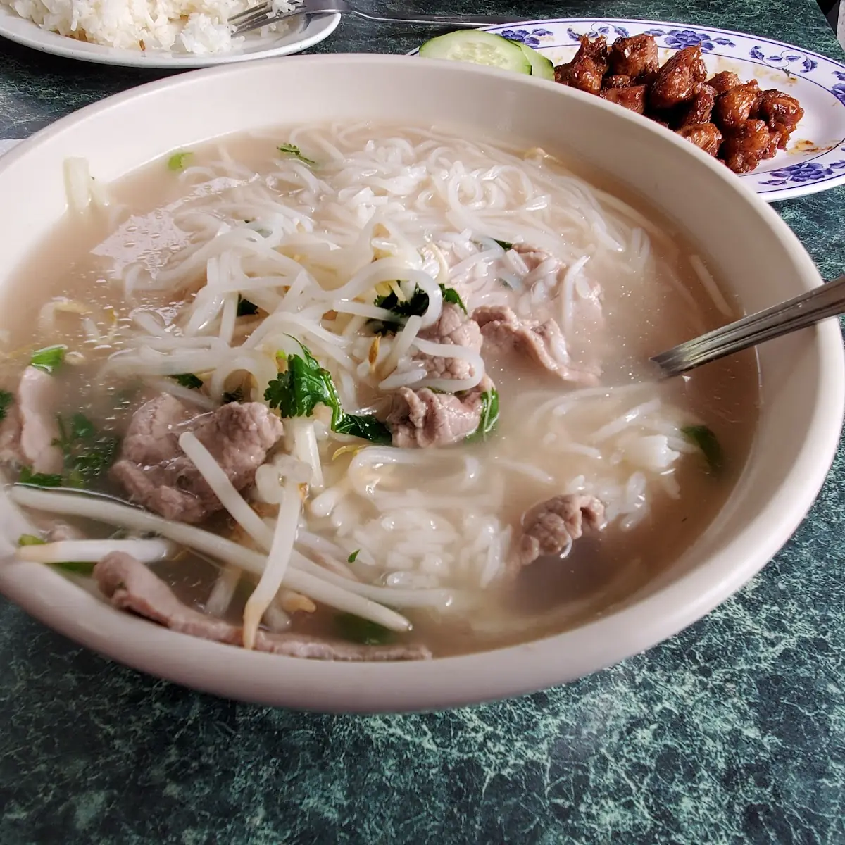 Pho Tai