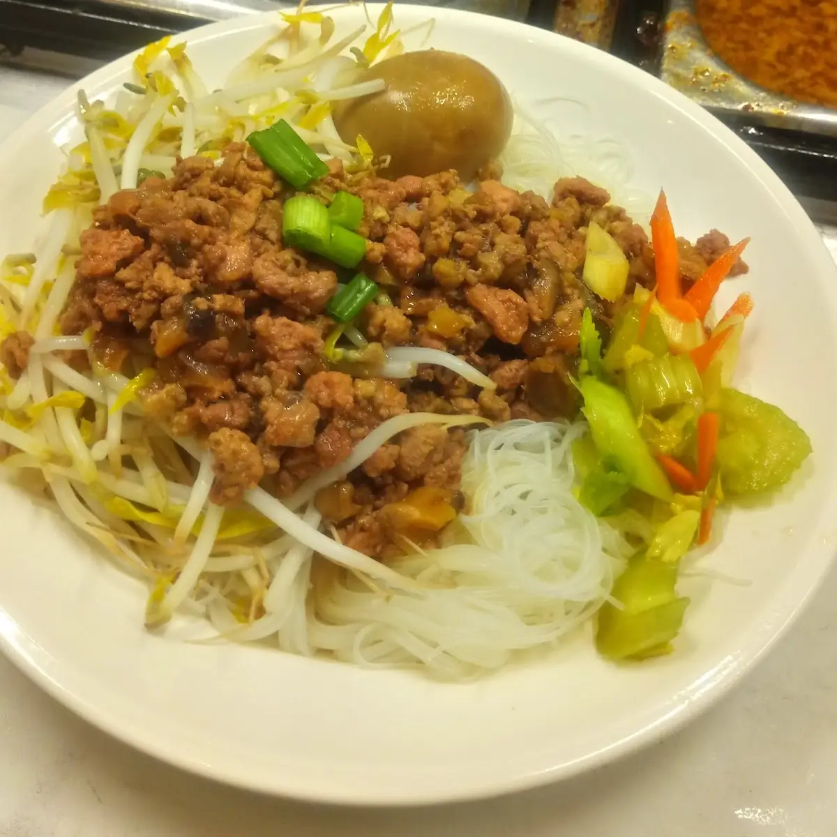 Rice Noodle with Braised Pork