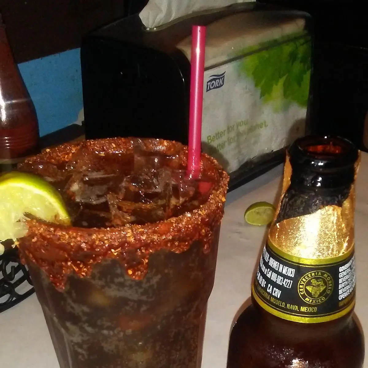 Michelada Models Negra Modelo Especial