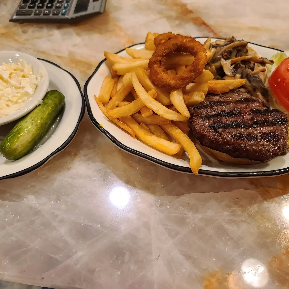 Mushroom Burger Deluxe
