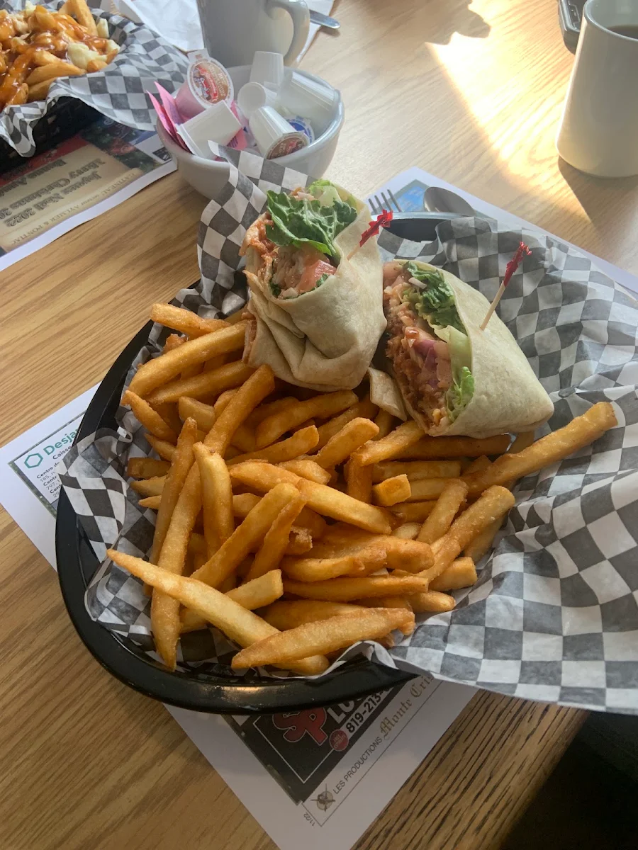 Highlights, Scooters Bar & Grill