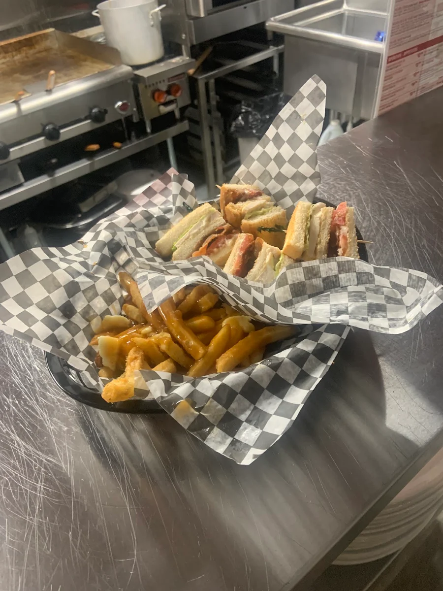 Highlights, Scooters Bar & Grill