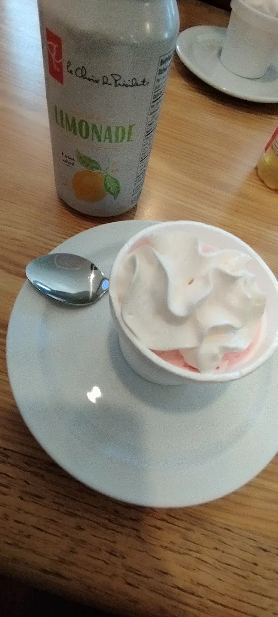 Strawberry Ice Cream, Scooters Bar & Grill
