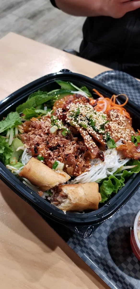 Bun Thit Nuong Cha Gio