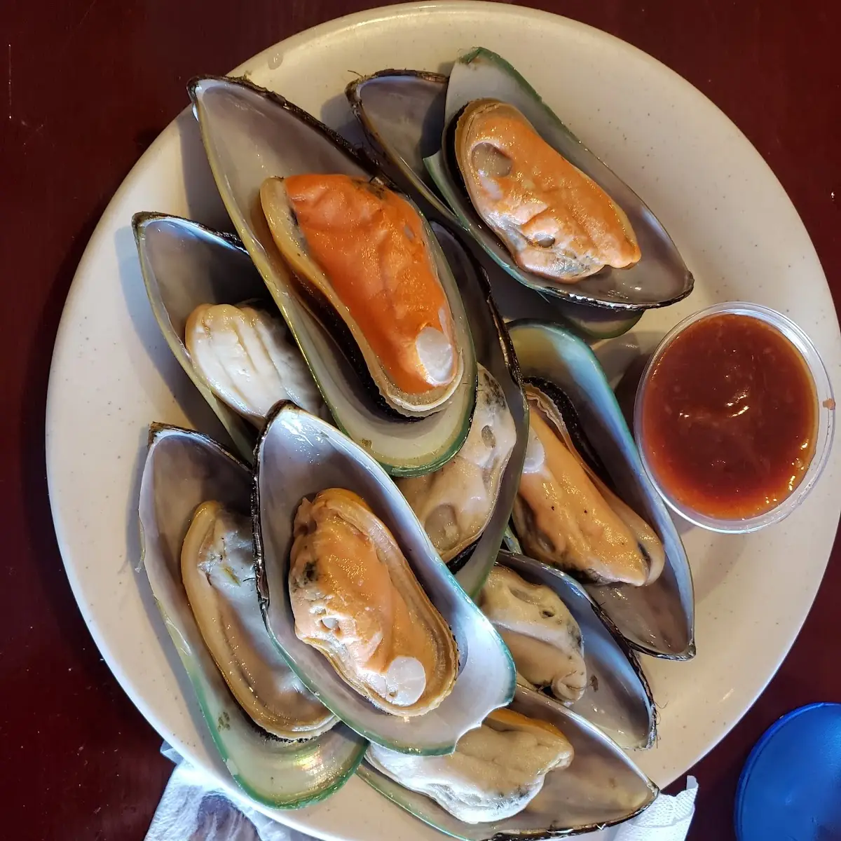 Muscles with Cocktail Sauce