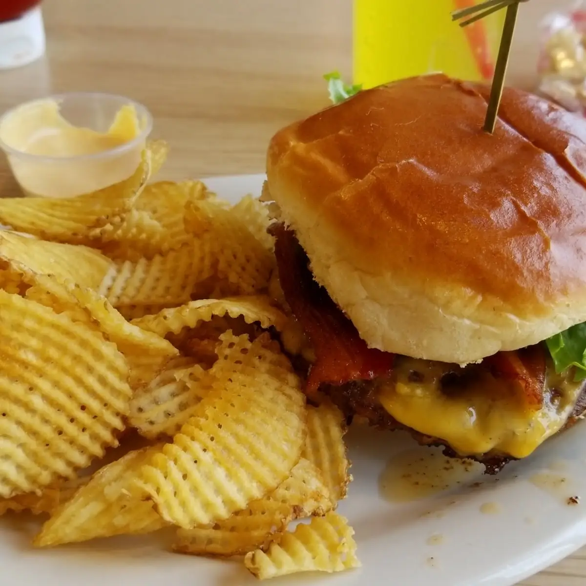 Bacon Cheeseburger W