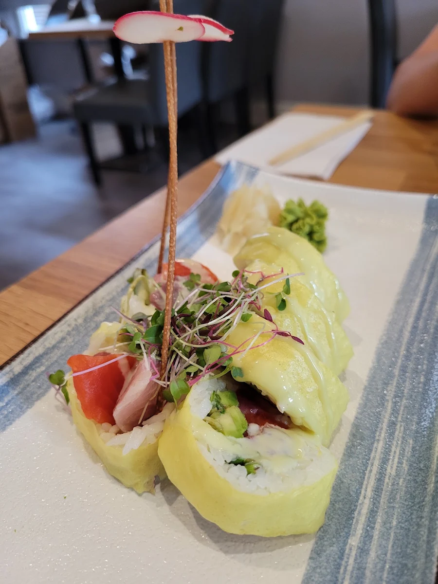 Blue Ocean Roll
