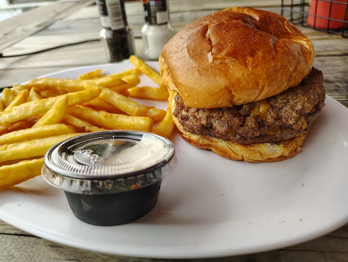 Elk Lake Cheese Burger