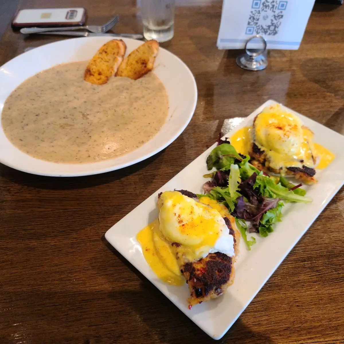 Crab Cake Benedict