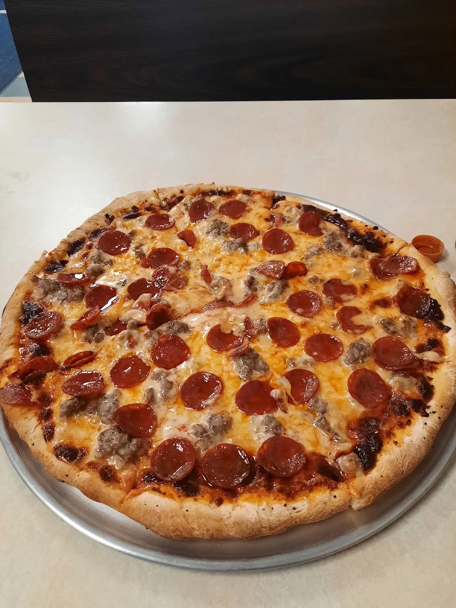 Large Round Half Sausage Pizza