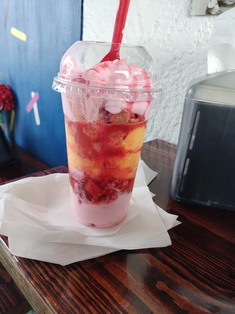 Strawberry Sundae