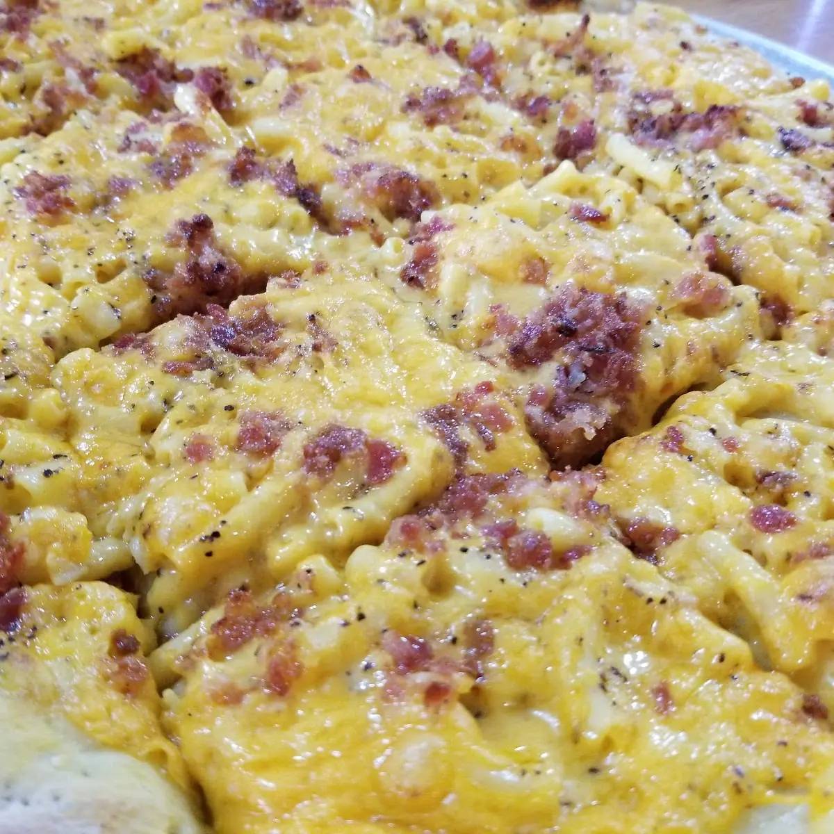 Bacon Mac N Cheese Pizza