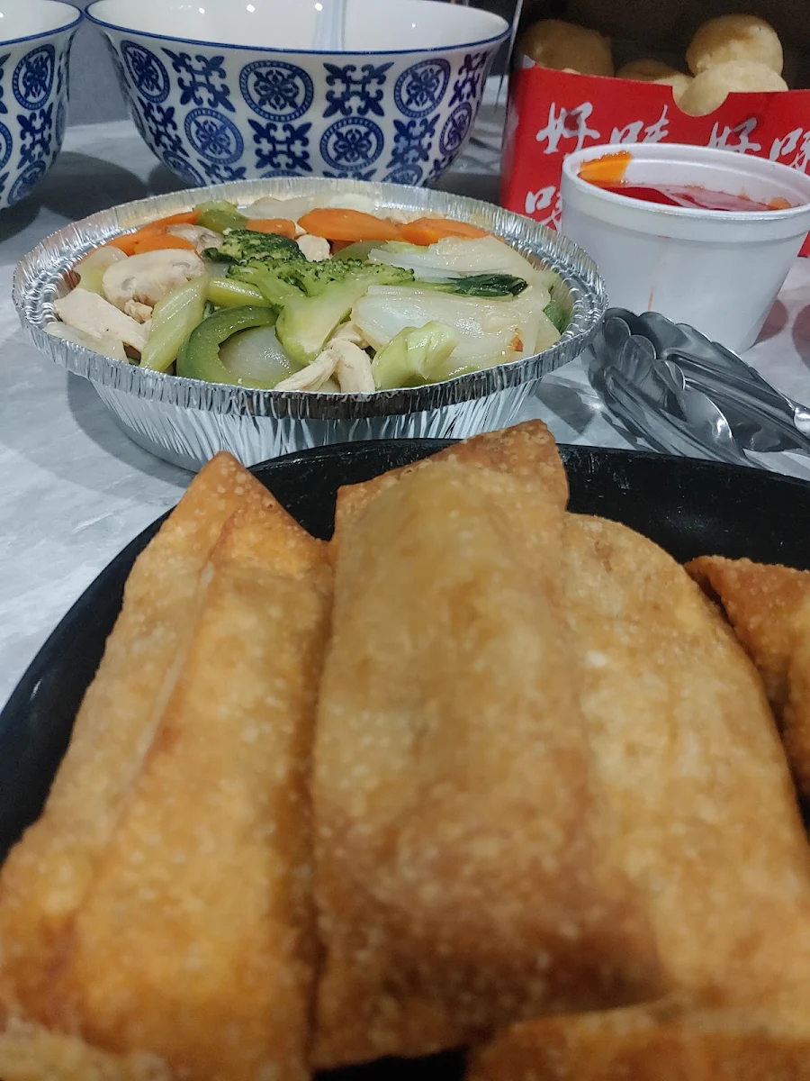 Egg Rolls & Vegetable