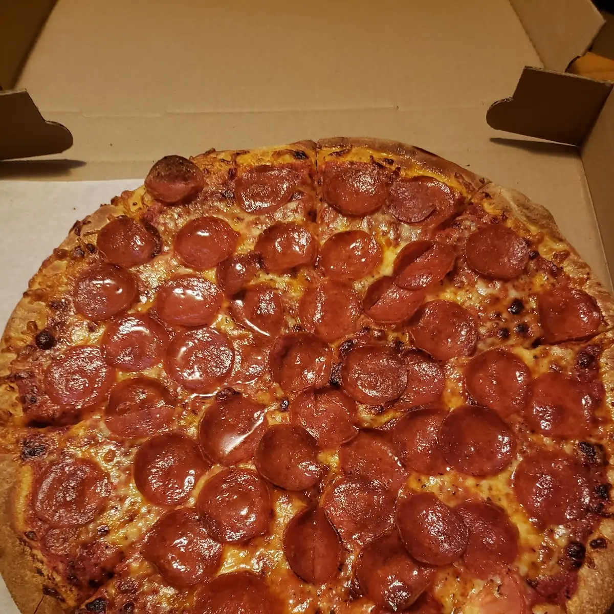 lg Pepperoni Pizza