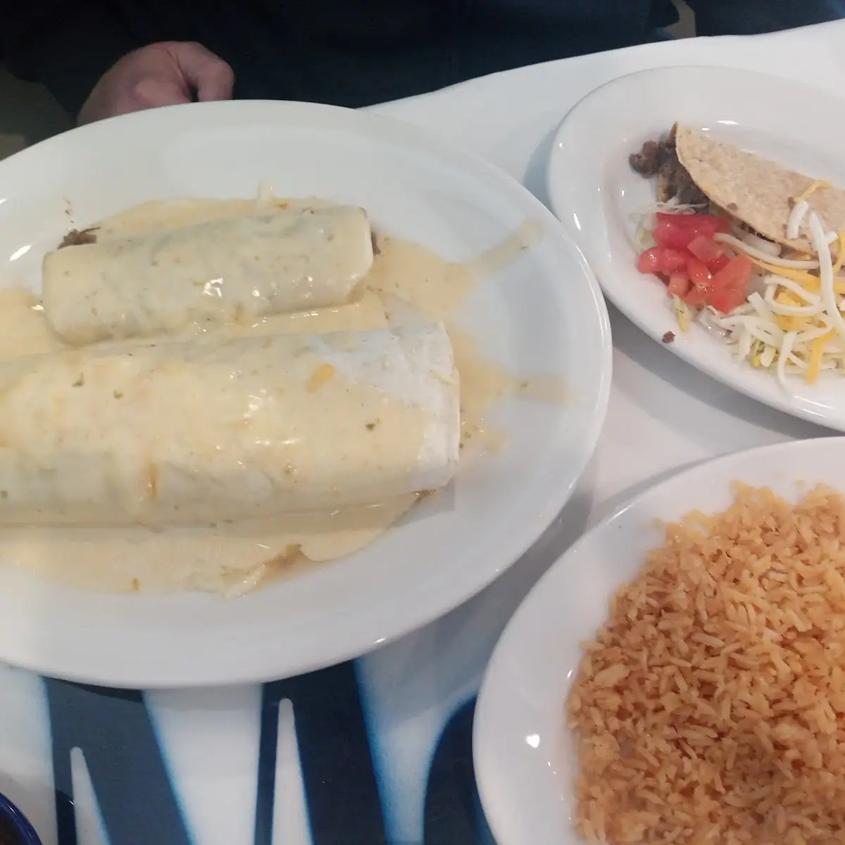 Los Tres Amigos Add Cheese Sauce