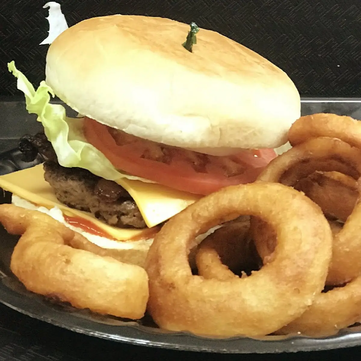 Hamburger or Cheeseburger Combo