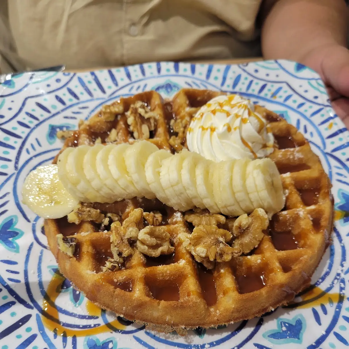 Caramel Walnuts Pancakes O Waffles