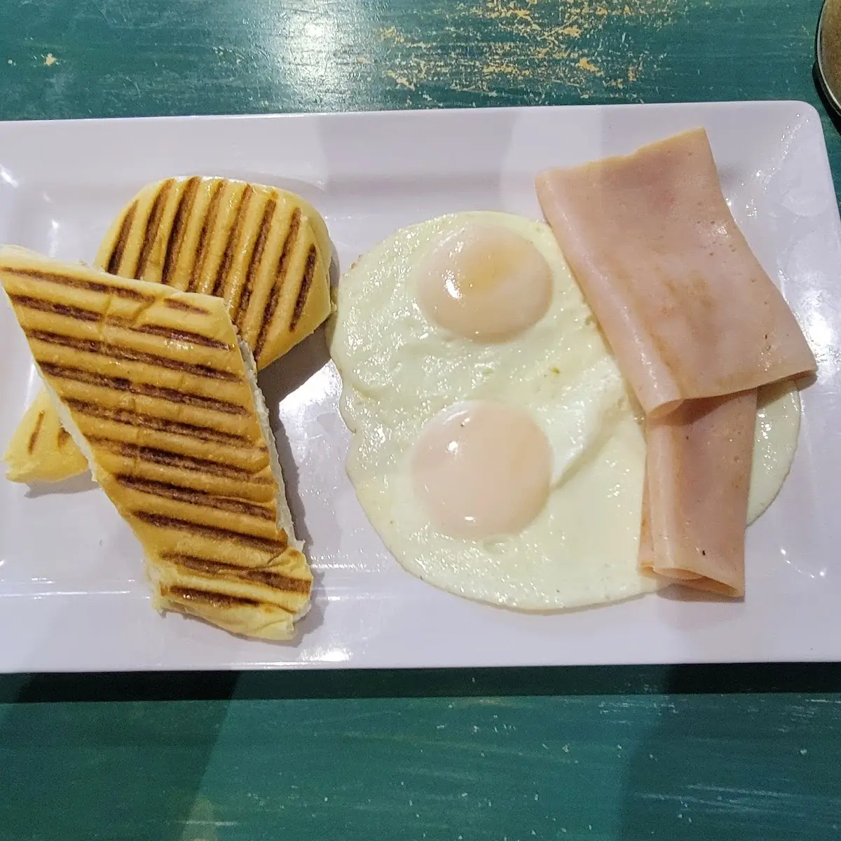Huevos Fritos Con Jamon