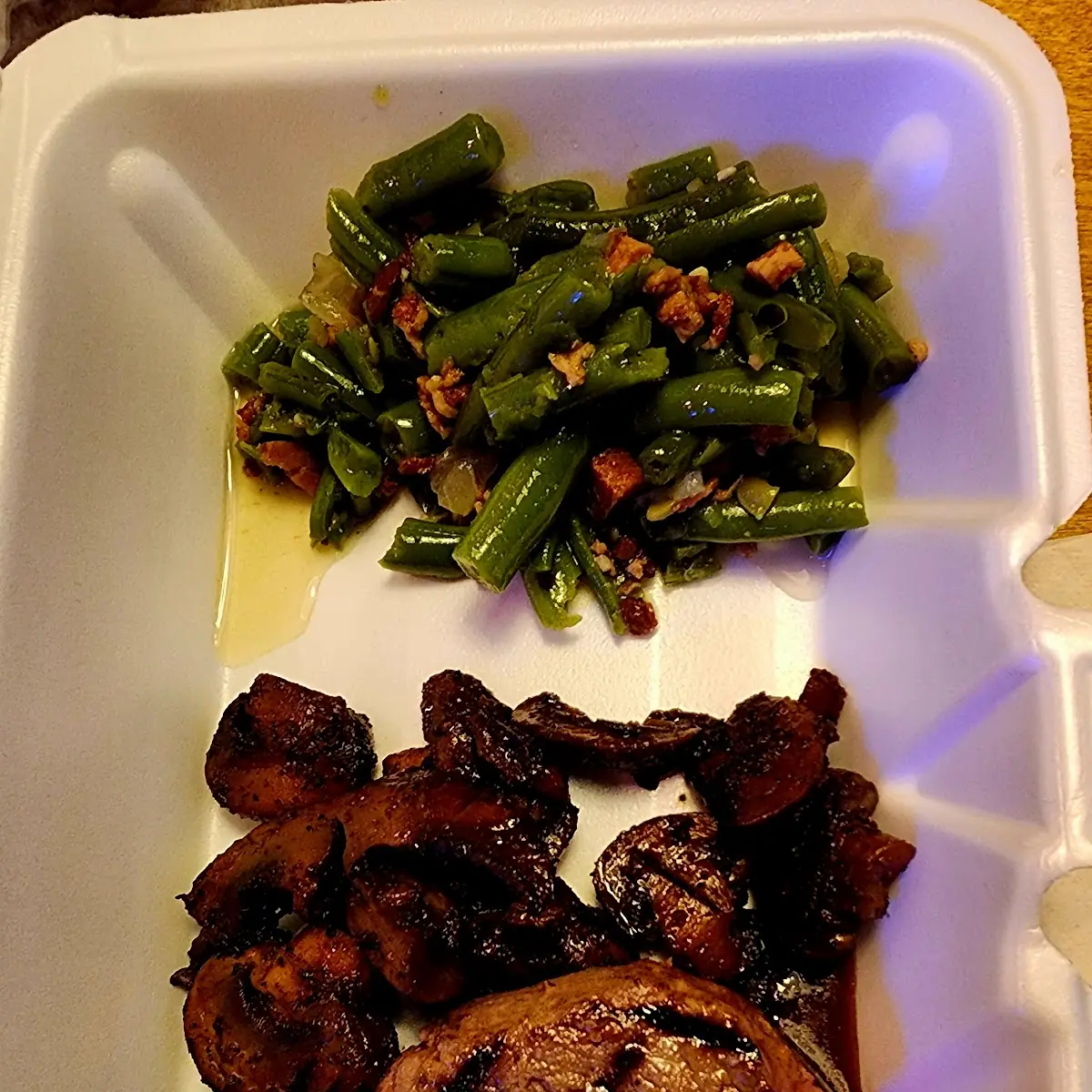 Steak and Mushrooms and Green Beans
