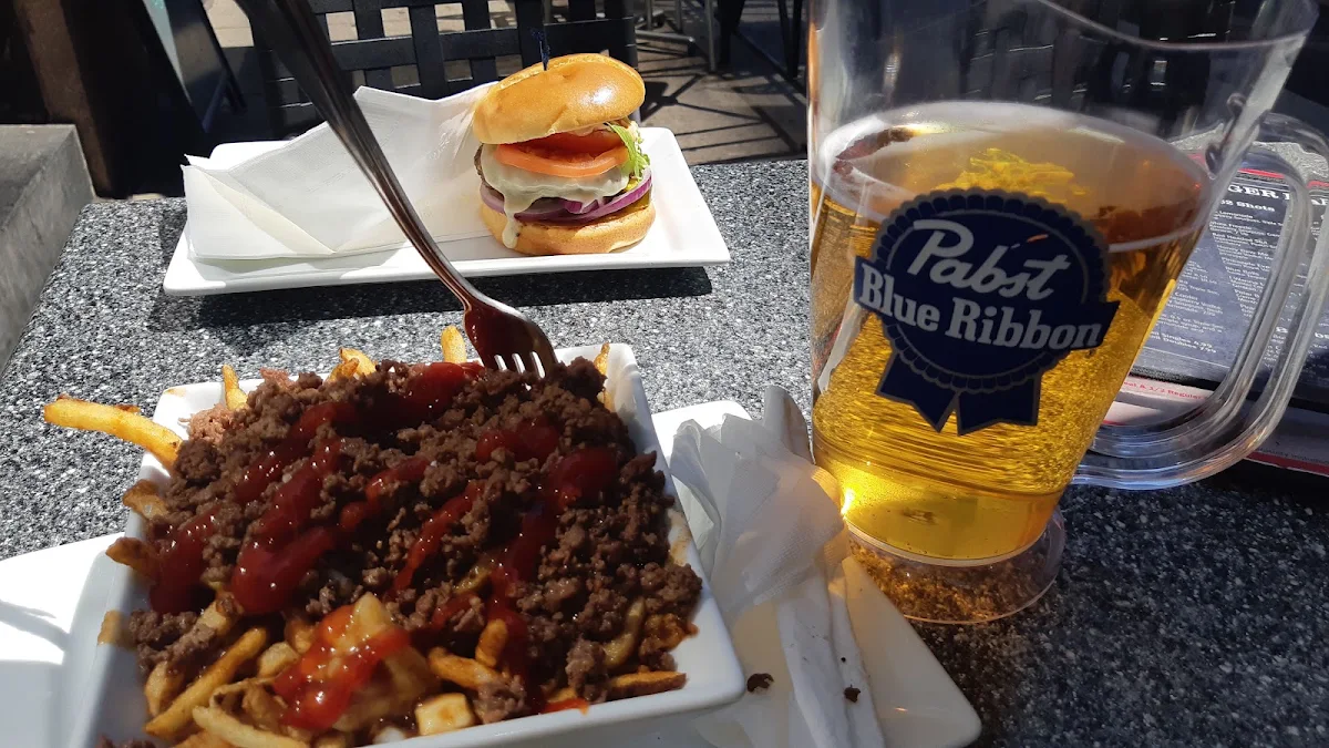 Steak & Blue Cheese, W Burger Bar