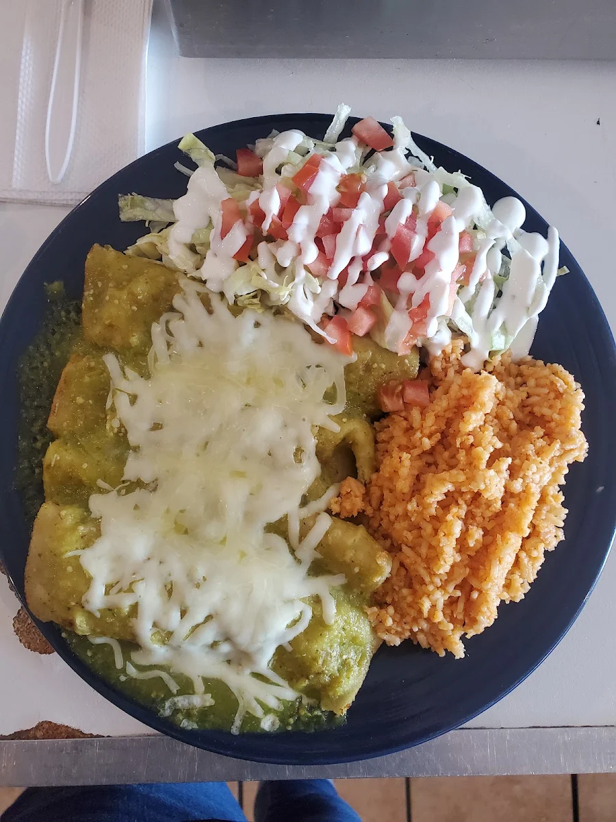Enchiladas Verdes de Pollo